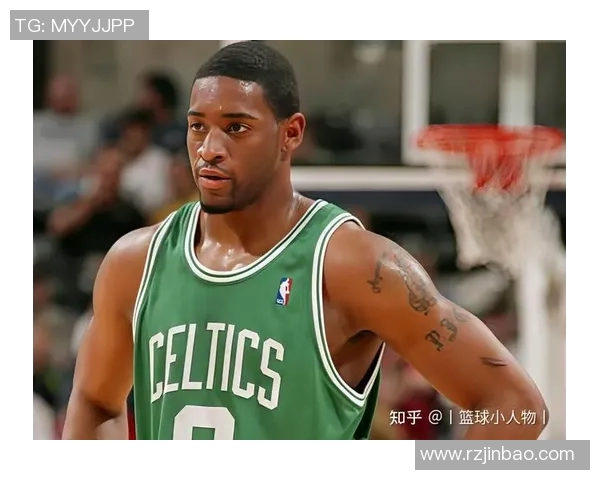 篮球焦点上海篮球队耐力分析与欧冠足球赛事的深度对比探讨